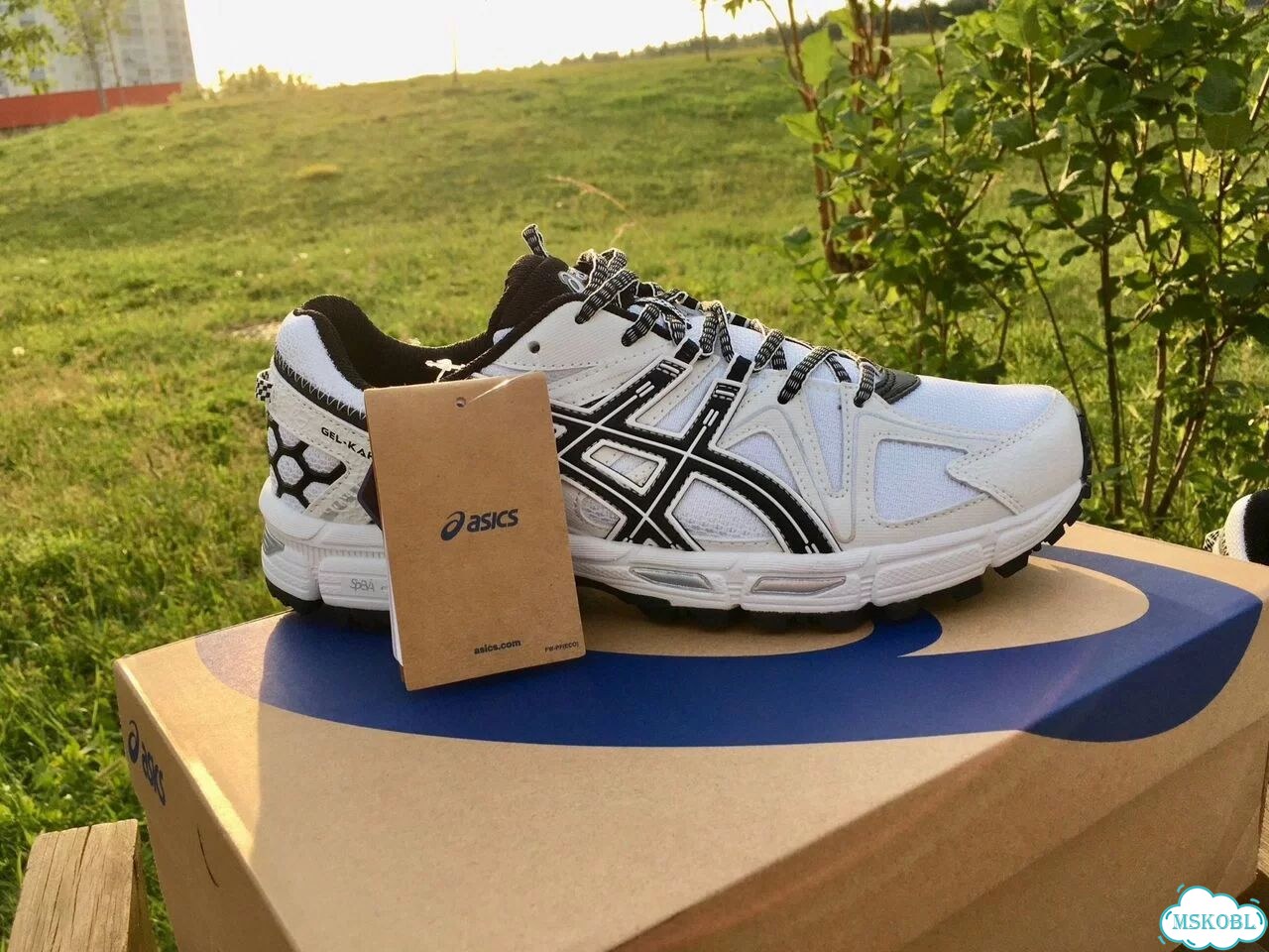 Кроссовки asics мужские белые фото 2