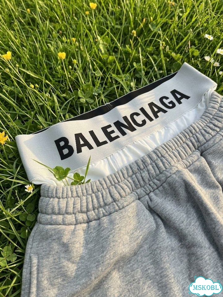 Шорты balenciaga серые фото 3