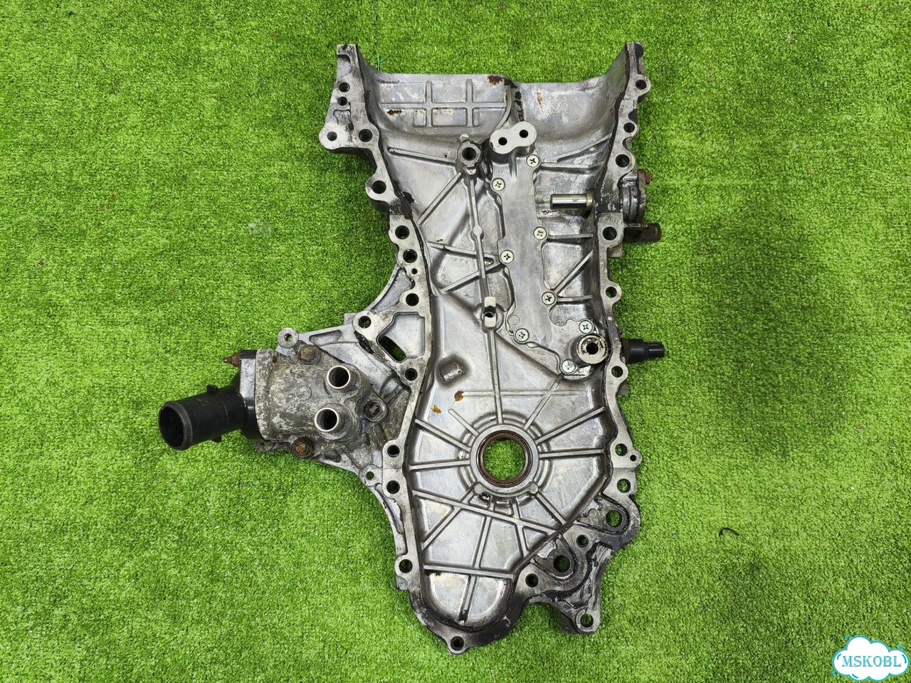 Передняя крышка двигателя Toyota 1ZR фото 3