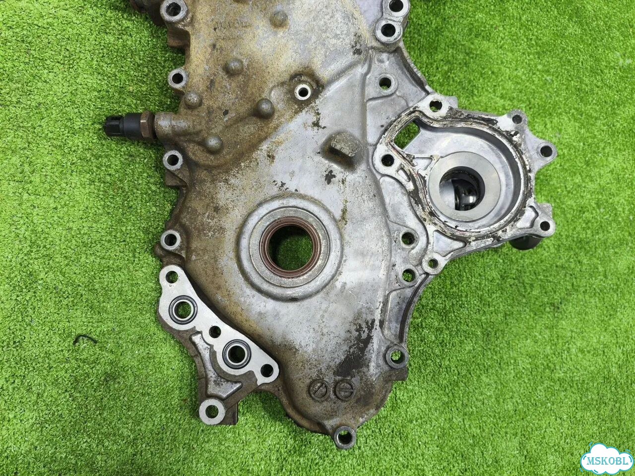 Передняя крышка двигателя Toyota 1ZR фото 8