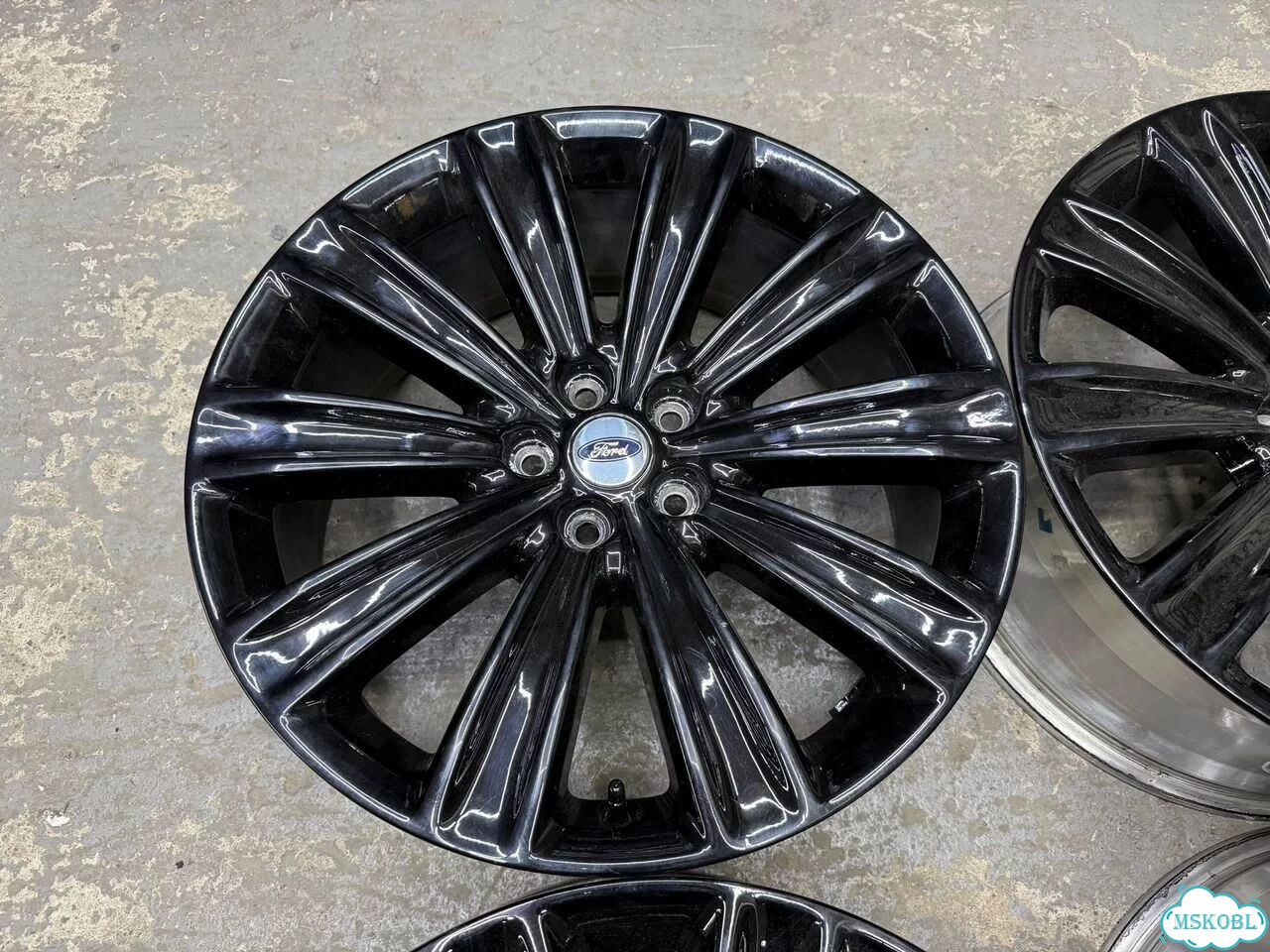 Литые диски Ford 8×R20 5×114.3 фото 2