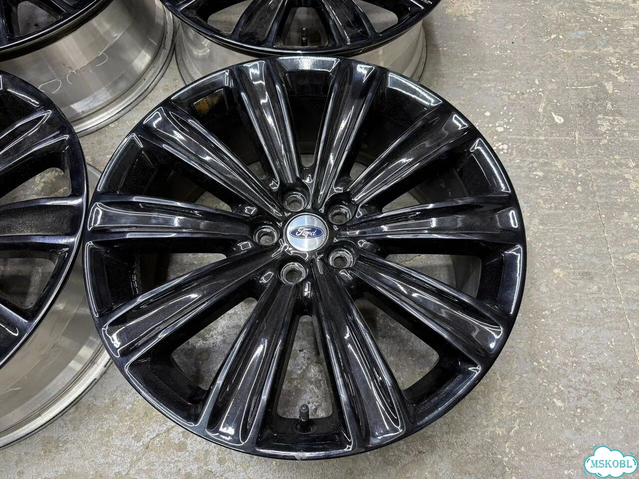 Литые диски Ford 8×R20 5×114.3 фото 5