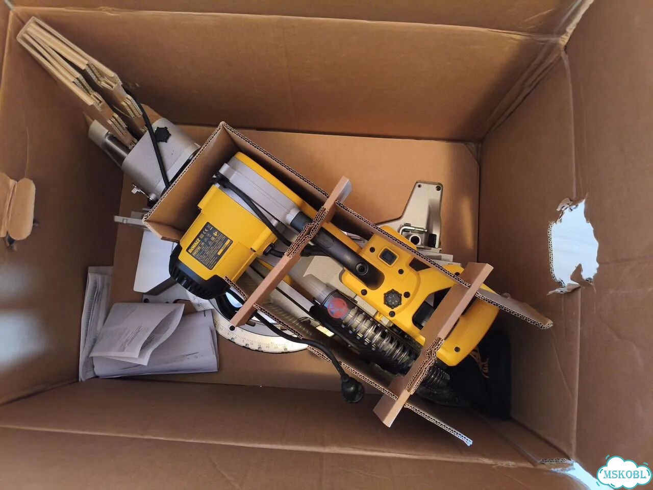 Торцовочная пила DeWalt DWS 780 QS Италия новая фото 2